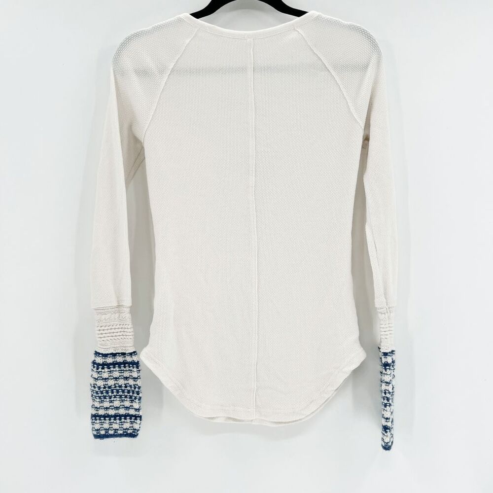 Free People Ski Lodge Alphine Henley Thermal Top Women L White Blue Crochet Cuff - Picture 3 of 7
